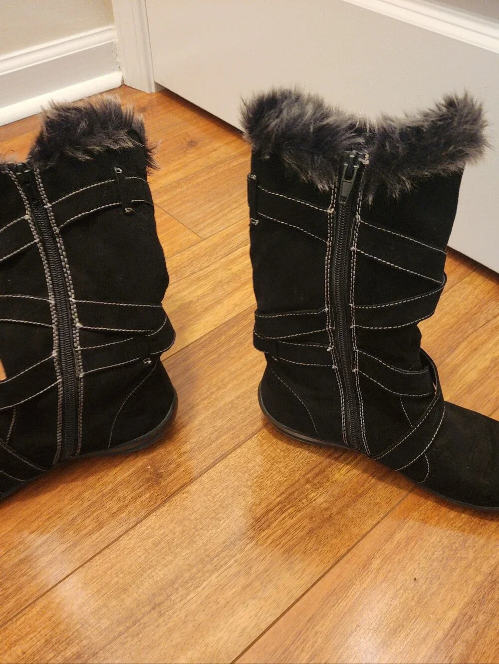 Natural Soul Black Faux-Fur Trim Women's Winter Boots Size 6